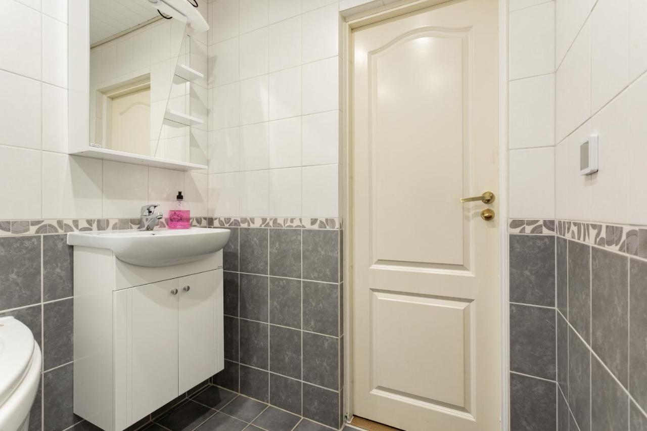 3 Room Central Apartmend 90M2 Parking For One Car Fifth Floor And The Building Does Not Have An Elevator Tallinn Eksteriør billede